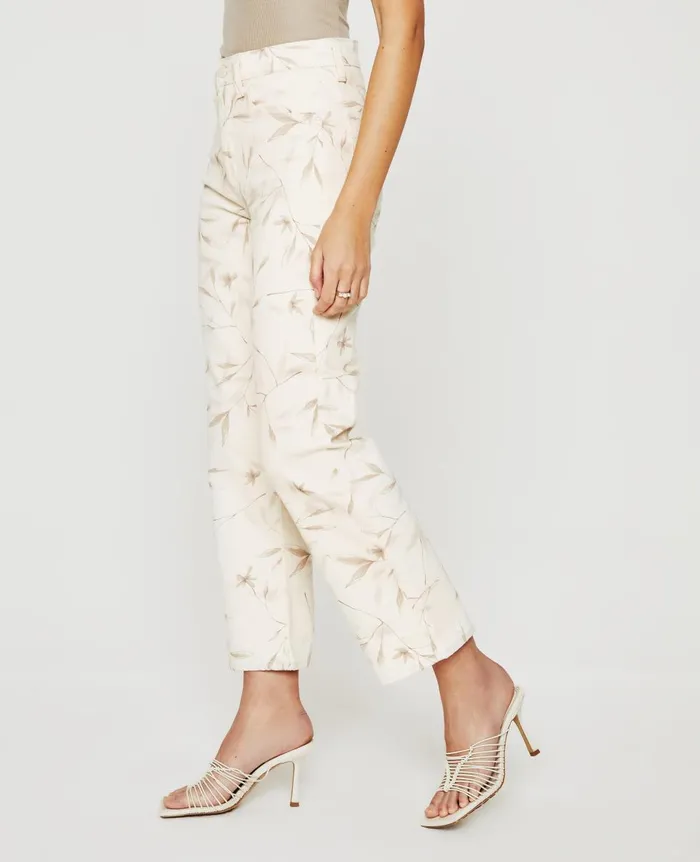 AG Jeans Kinsley Winter Flower Almond Biscotti Women Denim AG Jeans Kinsley Winter Flower Almond Biscotti Women Denim