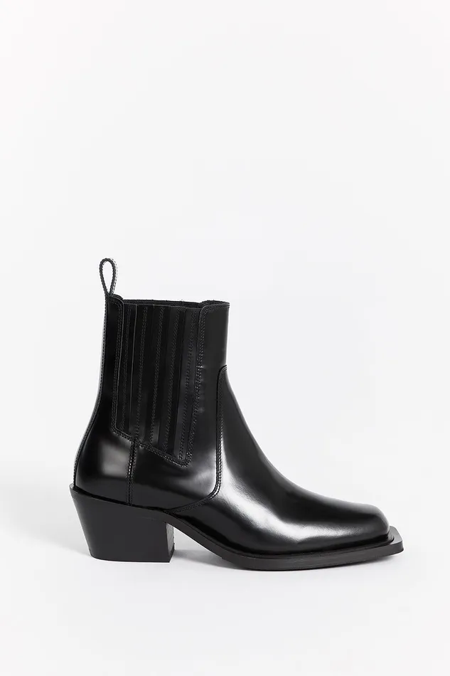 ALOHAS DENVER BLACK LEATHER BOOT Women DISSH The Gift Shop