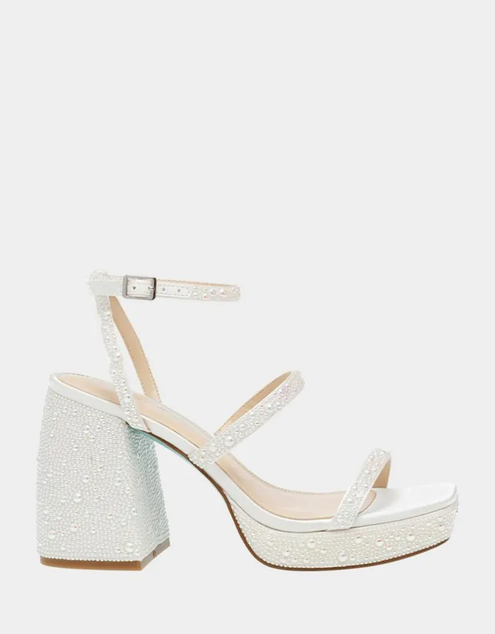 Betsey Johnson Women DENNI IVORY Pearl