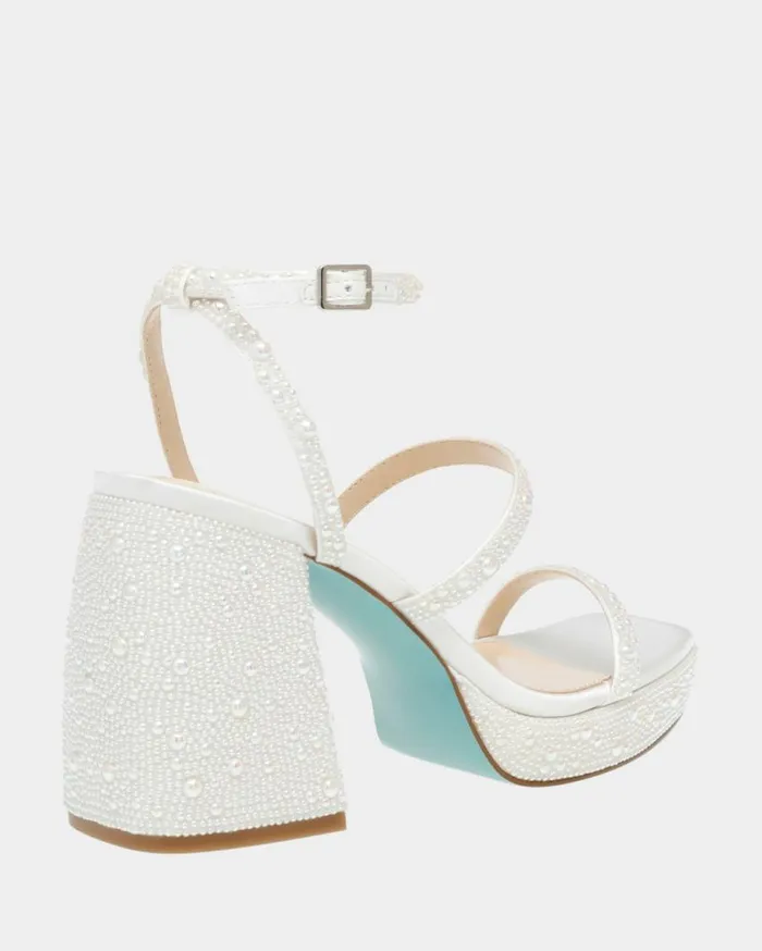 Betsey Johnson Women DENNI IVORY Pearl Betsey Johnson Women DENNI IVORY Pearl