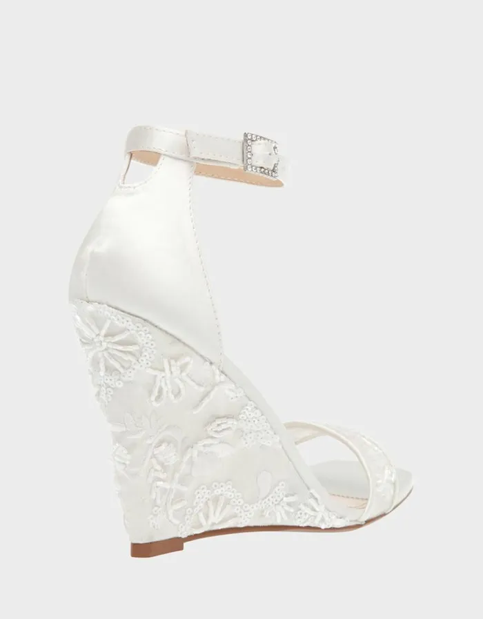 Betsey Johnson Women IVAN IVORY Ivory Betsey Johnson Women IVAN IVORY Ivory