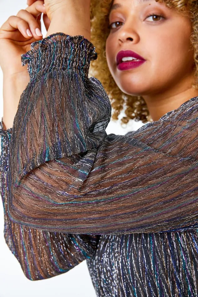 Black Curve Foil Shimmer Plisse Top Women Roman Tops