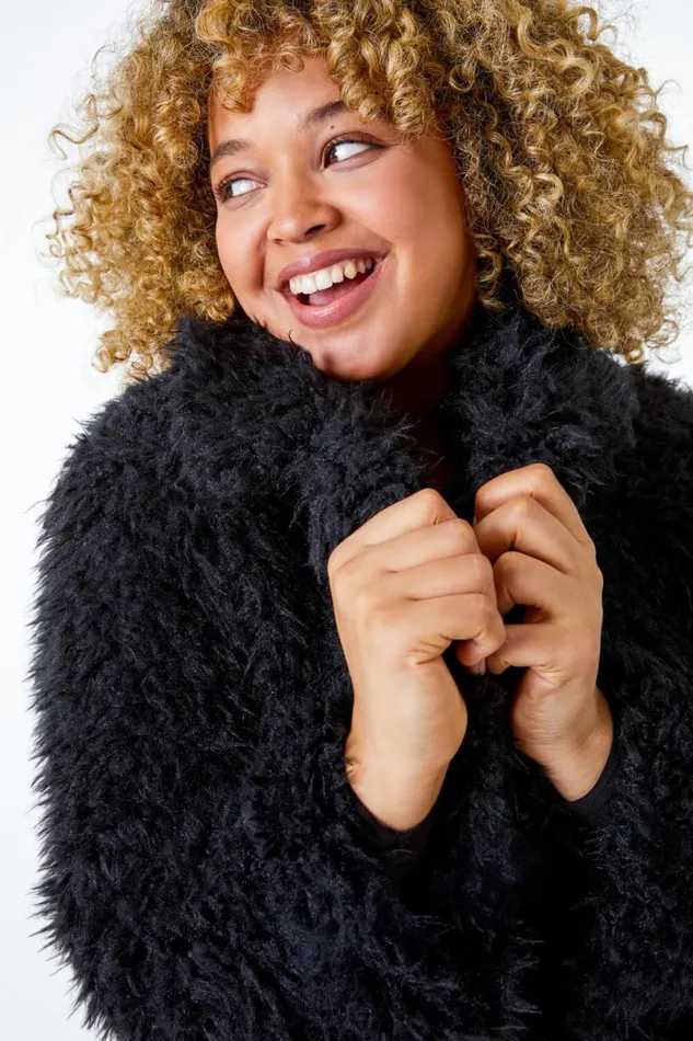 Black Curve Textured Faux Fur Coat Women Roman Coats
