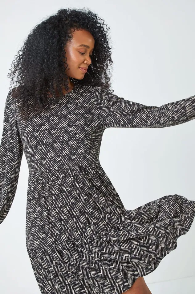 Black Petite Geometric Print Tiered Stretch Dress Women Roman Dresses