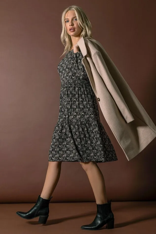 Black Petite Geometric Print Tiered Stretch Dress Women Roman Dresses