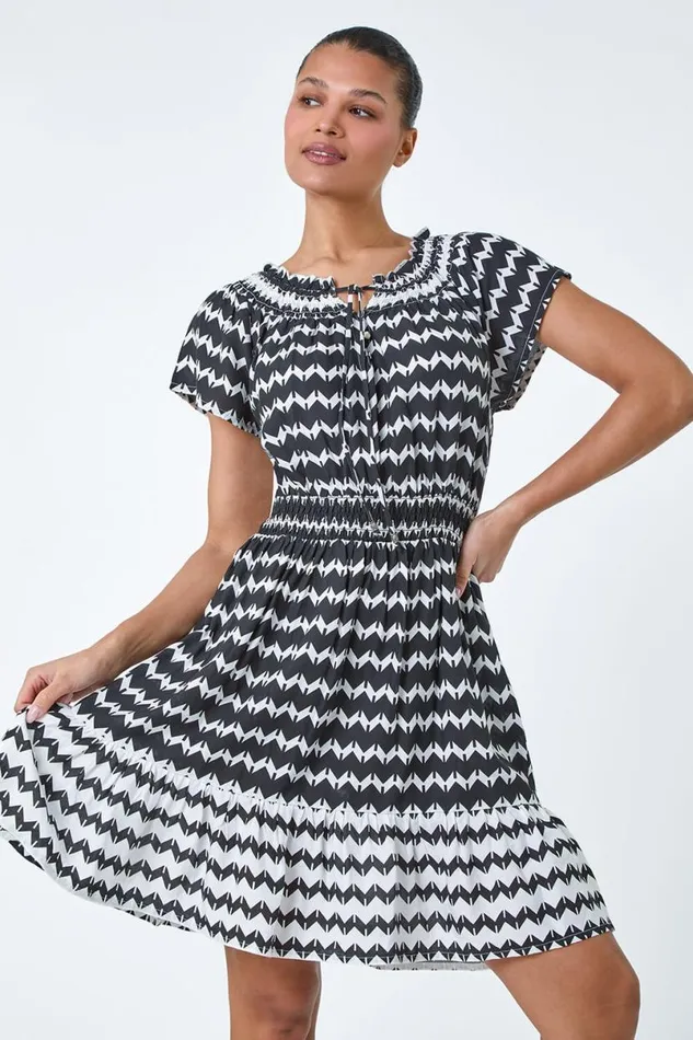 Black Zig Zag Border Print Shirred Dress Women Roman Dresses