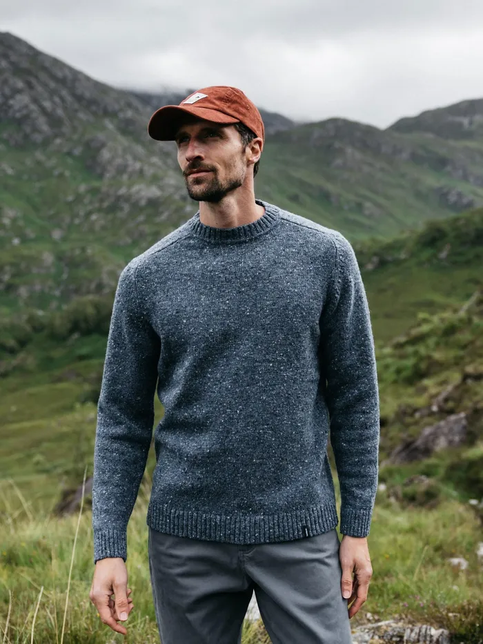 Finisterre Knitwear Men Furlong Crew Sweater Indigo Blue