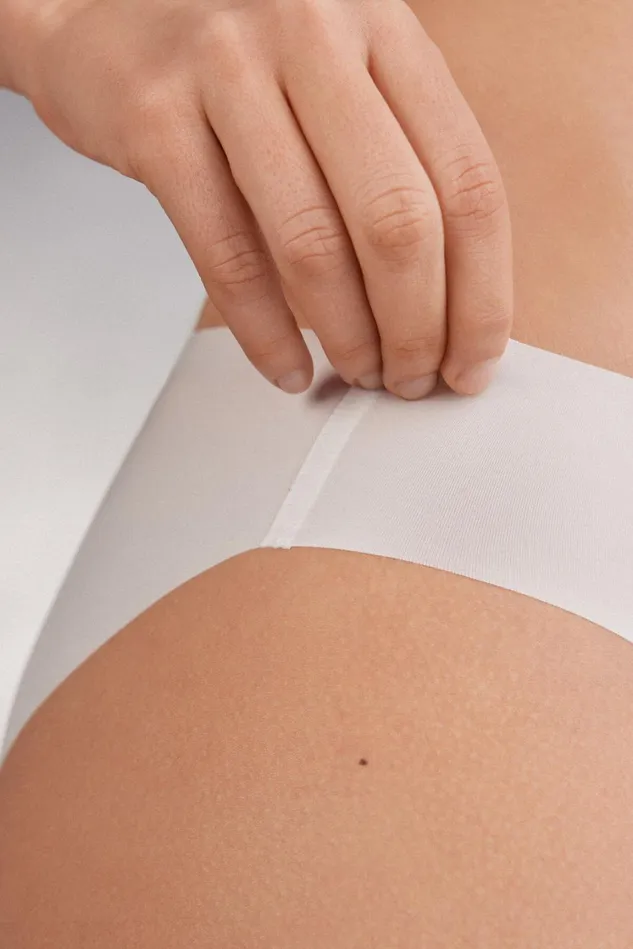 Intimissimi Bikini Panties Women Seamless Microfiber Panties Ivory 2127 8211 Talc White