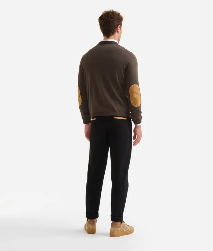 Man Knitwears Shirts and TShirts Alviero Martini Wool Blend Yarn Crewneck Sweater With Geo Classic Elbow Patches Beaver Brown