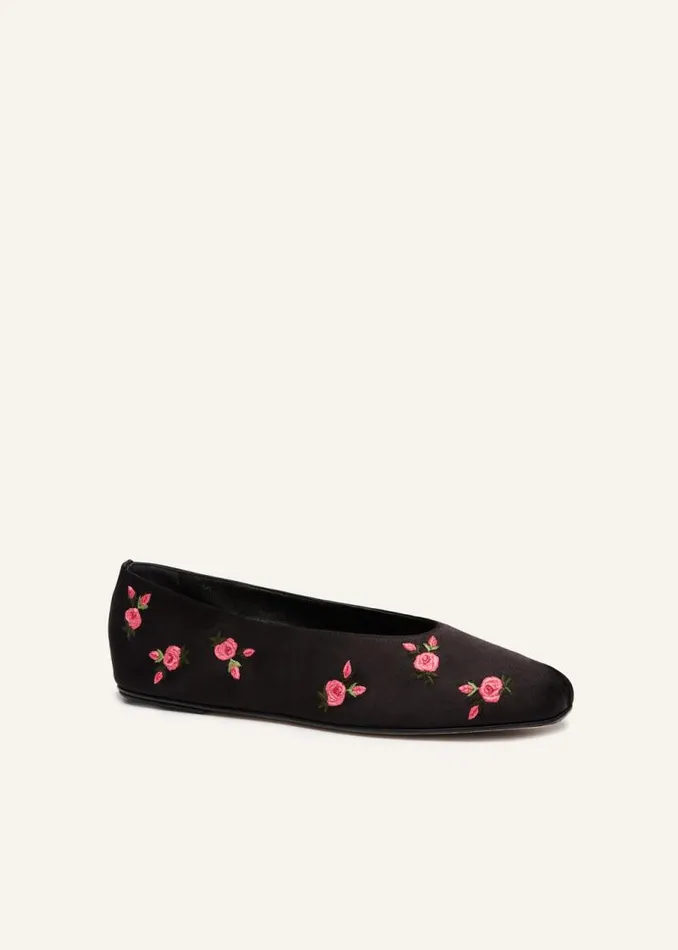 Shop Magda Butrym Shoes Satin Ballet Flats In Black Shop Magda Butrym Shoes Satin Ballet Flats In Black