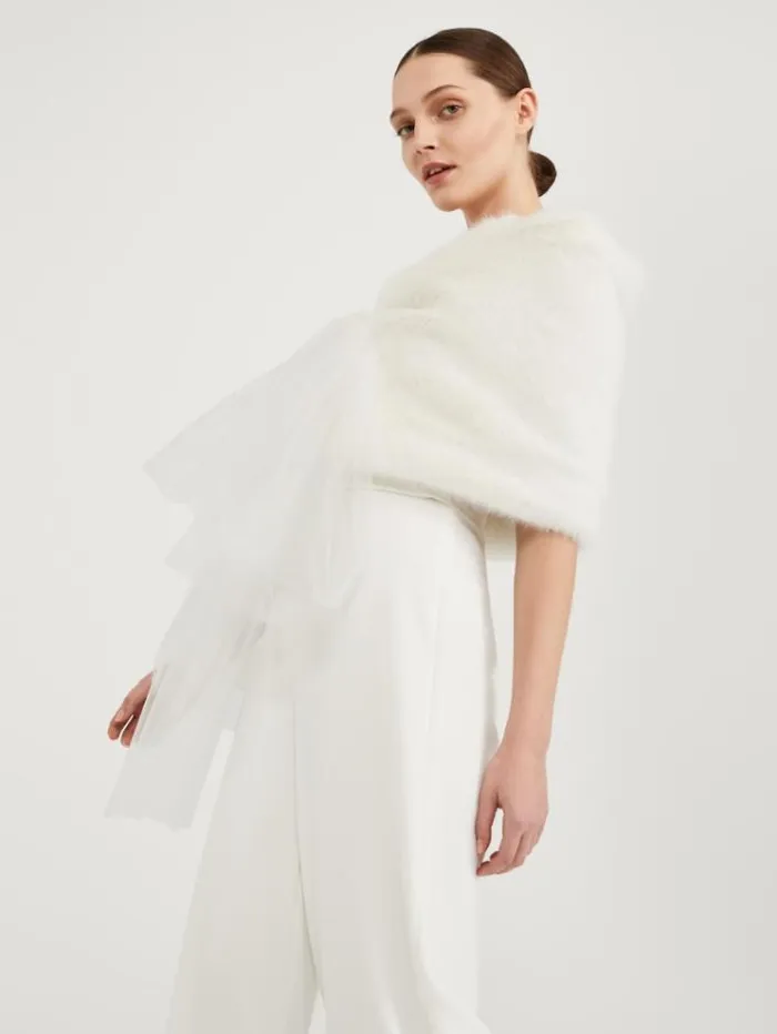 Woman Mink Effect Faux Fur Shawl White Maxmara Bridal Accessories Woman Mink Effect Faux Fur Shawl White Maxmara Bridal Accessories