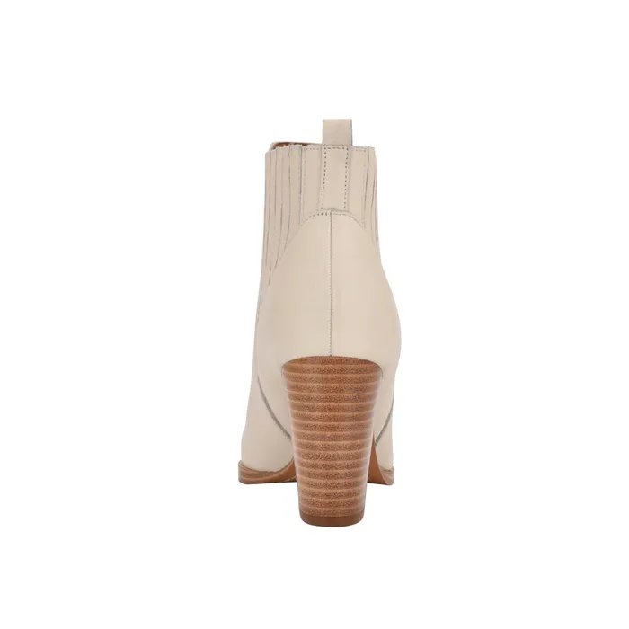 Women Alva Pointy Toe Bootie Chic Cream Leather Marc Fisher Casual Boots