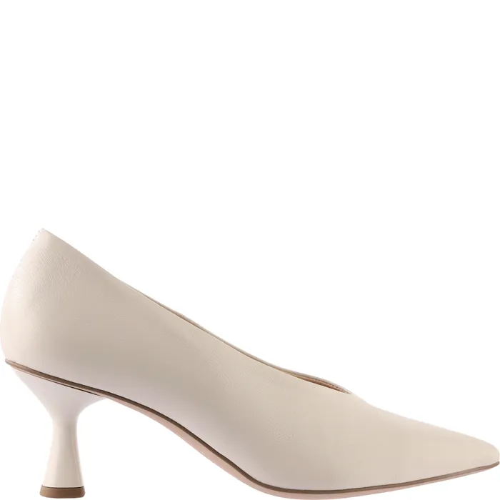 Women Maghan Pumps Creme HGL Pumps