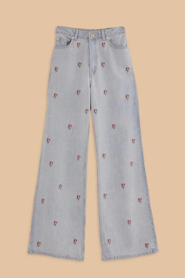 Women Rose Embroidered Denim Pants Denim FARM Rio Pants Women Rose Embroidered Denim Pants Denim FARM Rio Pants